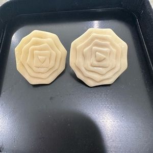 Vintage flower earrings